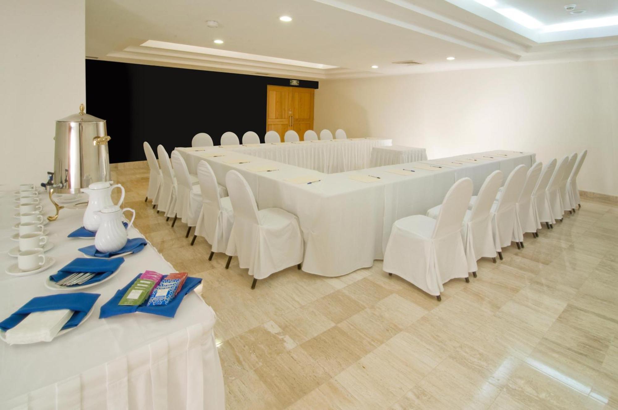 Oasis Palm Otel Cancun Dış mekan fotoğraf