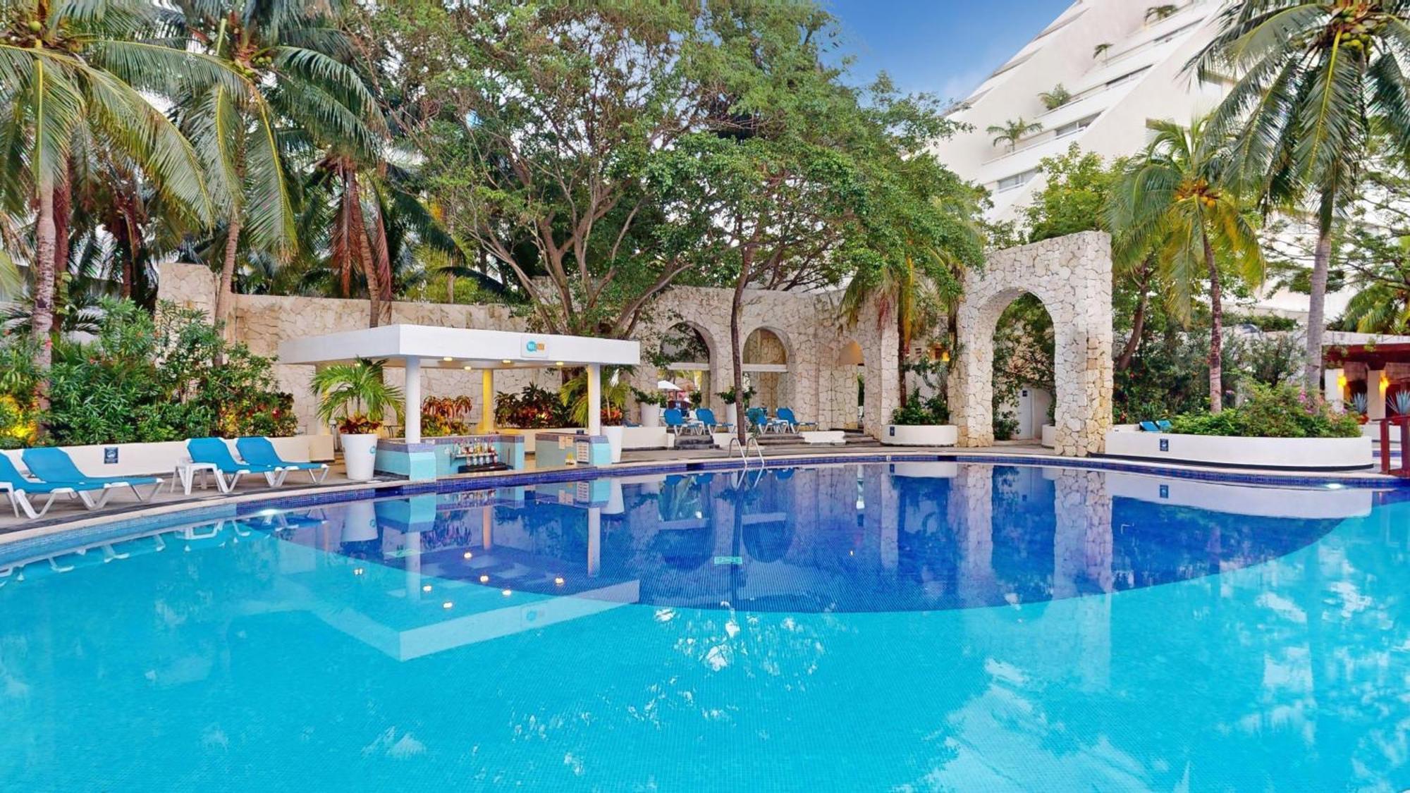 Oasis Palm Otel Cancun Dış mekan fotoğraf